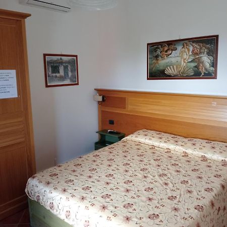 Hotel Sottovento Sant'Egidio del Monte Albino Exteriör bild