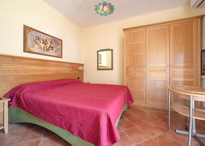 Hotel Sottovento Sant'Egidio del Monte Albino Exteriör bild