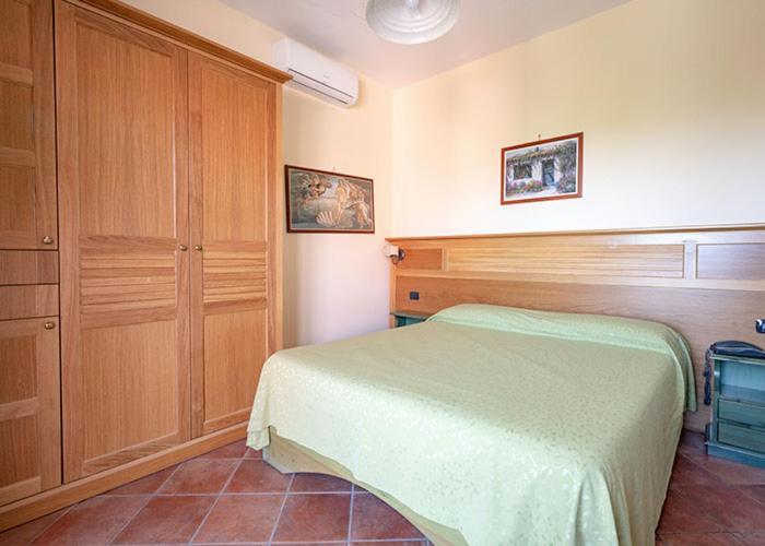 Hotel Sottovento Sant'Egidio del Monte Albino Exteriör bild