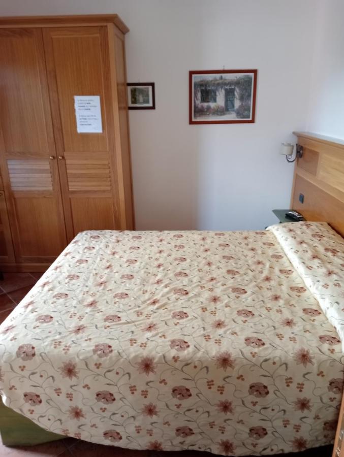 Hotel Sottovento Sant'Egidio del Monte Albino Exteriör bild