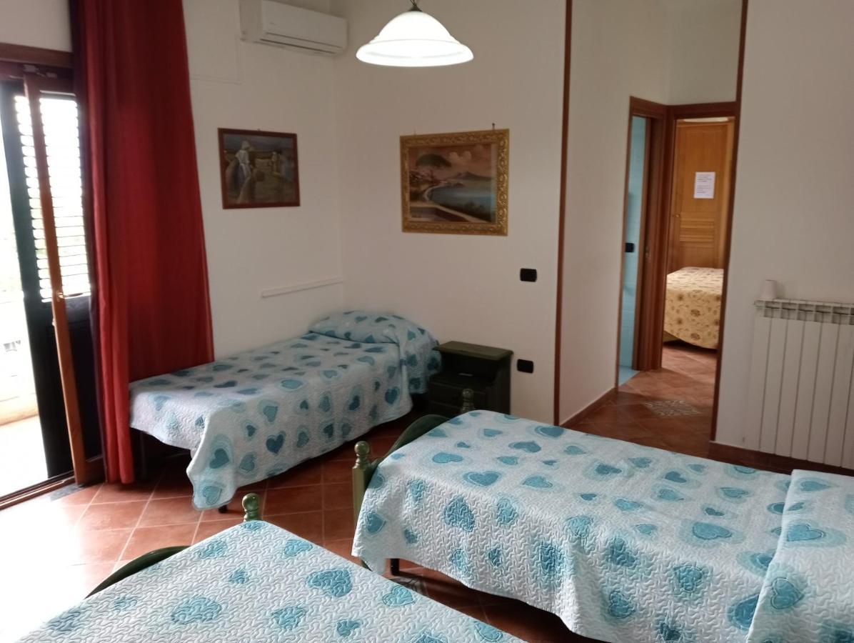 Hotel Sottovento Sant'Egidio del Monte Albino Exteriör bild