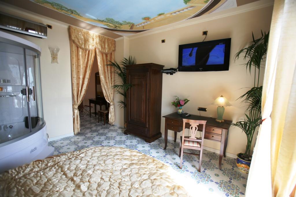 Hotel Sottovento Sant'Egidio del Monte Albino Exteriör bild