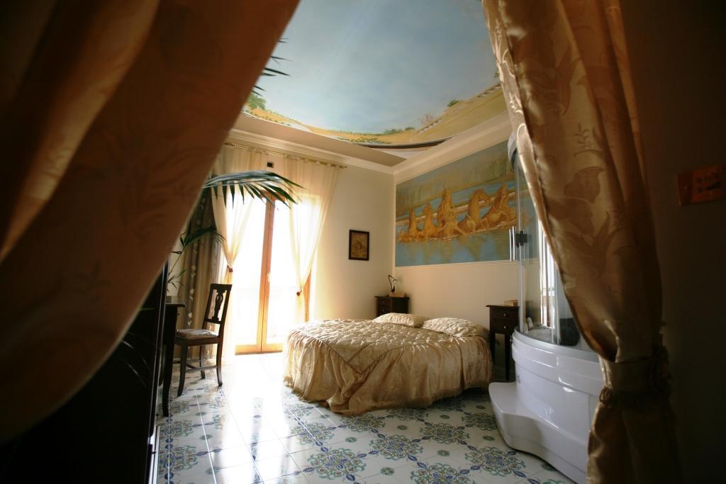 Hotel Sottovento Sant'Egidio del Monte Albino Exteriör bild