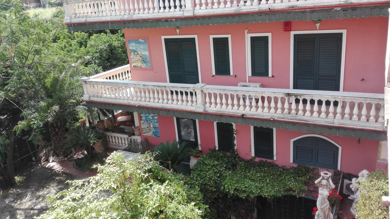 Hotel Sottovento Sant'Egidio del Monte Albino Exteriör bild